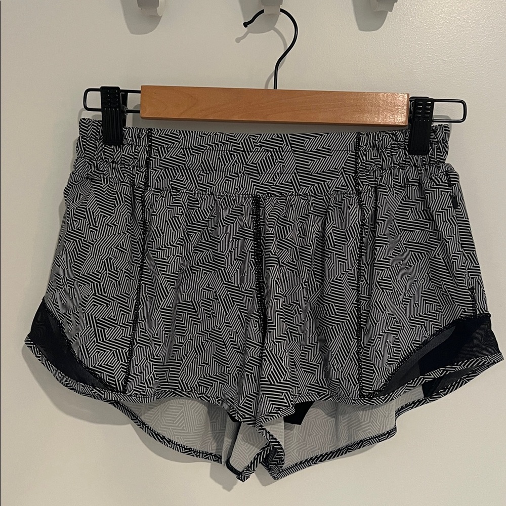 Lululemon Hotty Hot Short